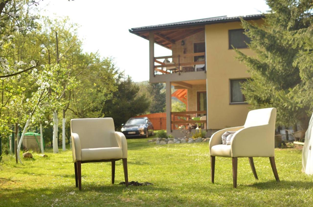 Eden Visoko Apartment Luaran gambar