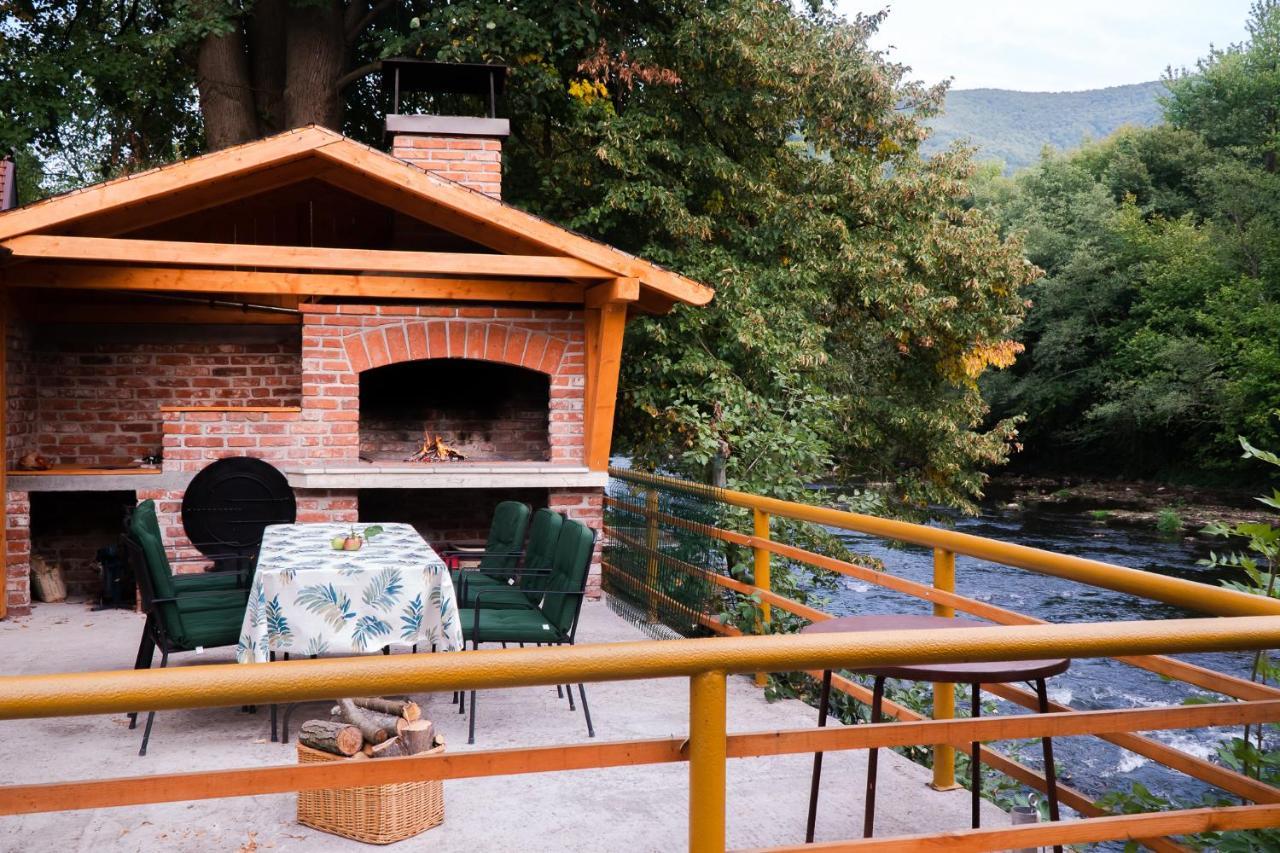 Eden Visoko Apartment Luaran gambar
