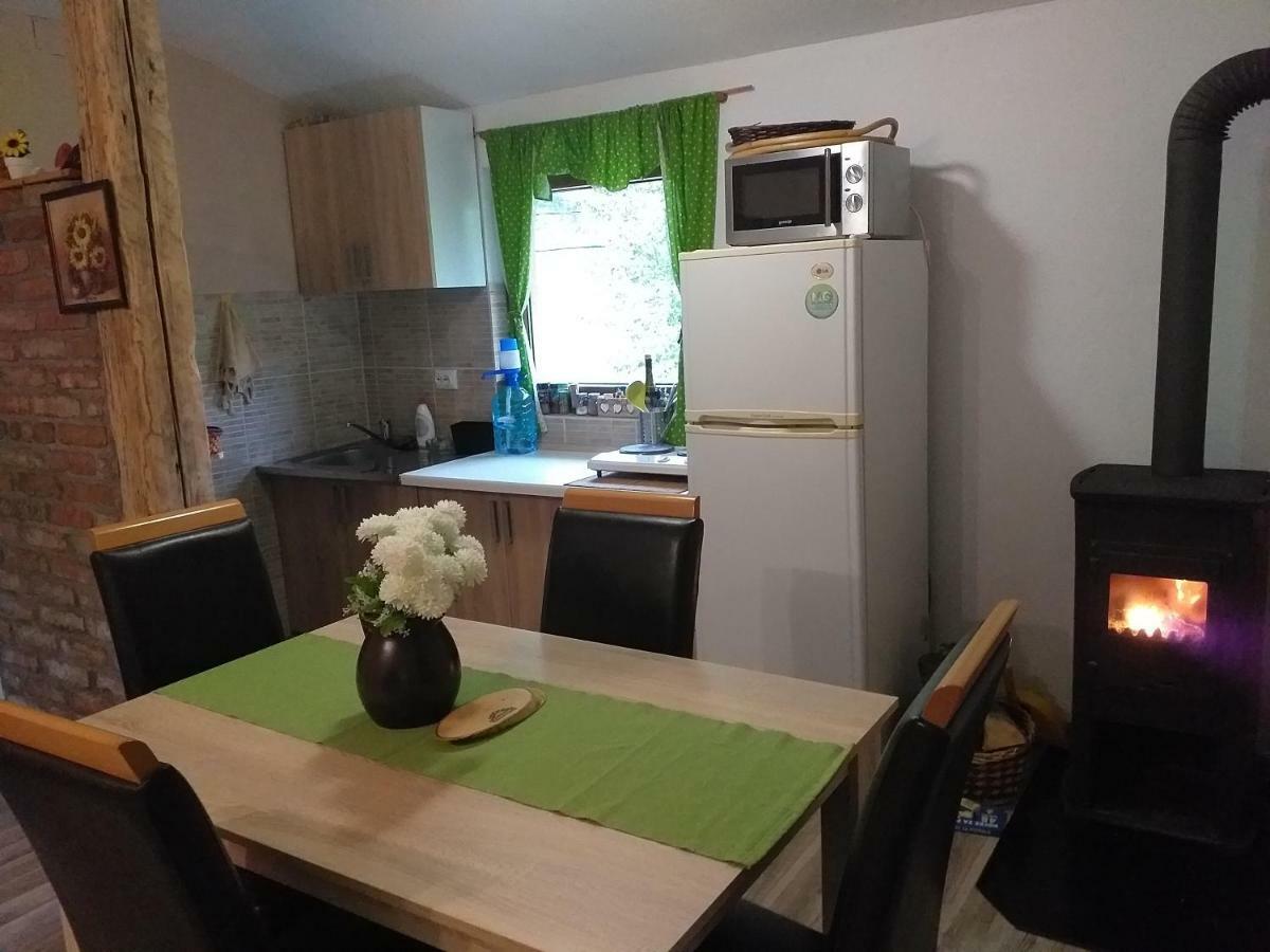 Eden Visoko Apartment Luaran gambar