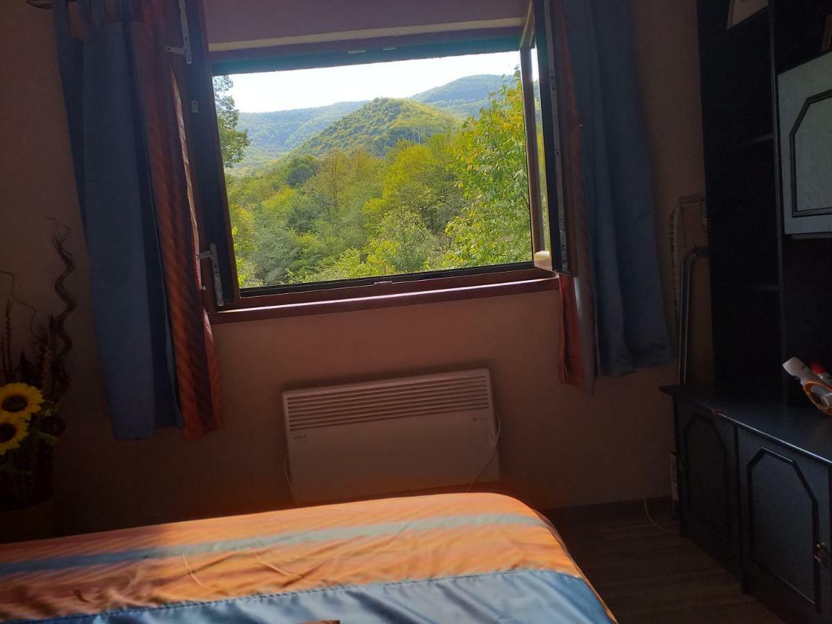 Eden Visoko Apartment Luaran gambar